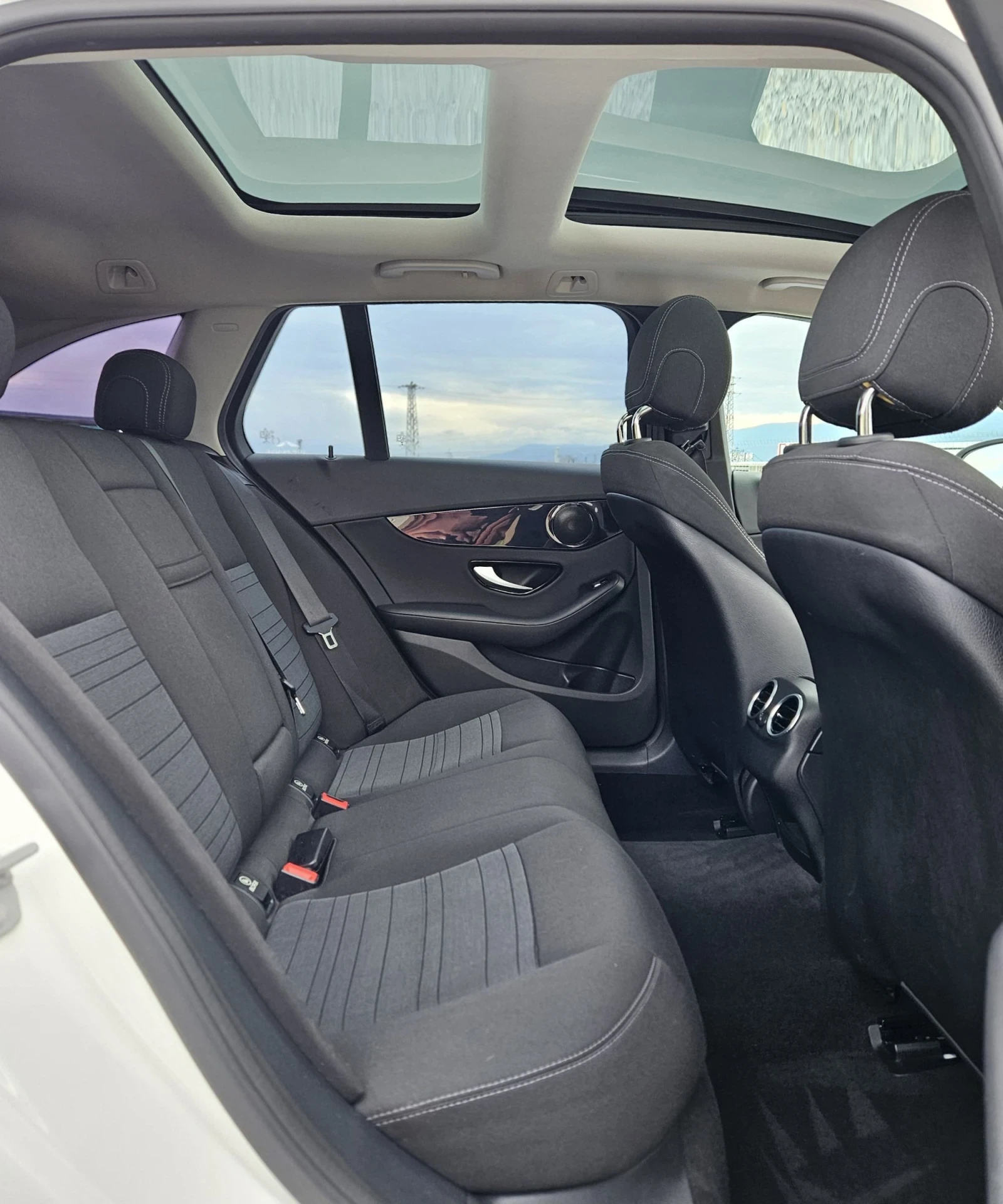 Mercedes-Benz C 200 Amg design Панорама Евро6, снимка 8 - Автомобили и джипове - 53866506