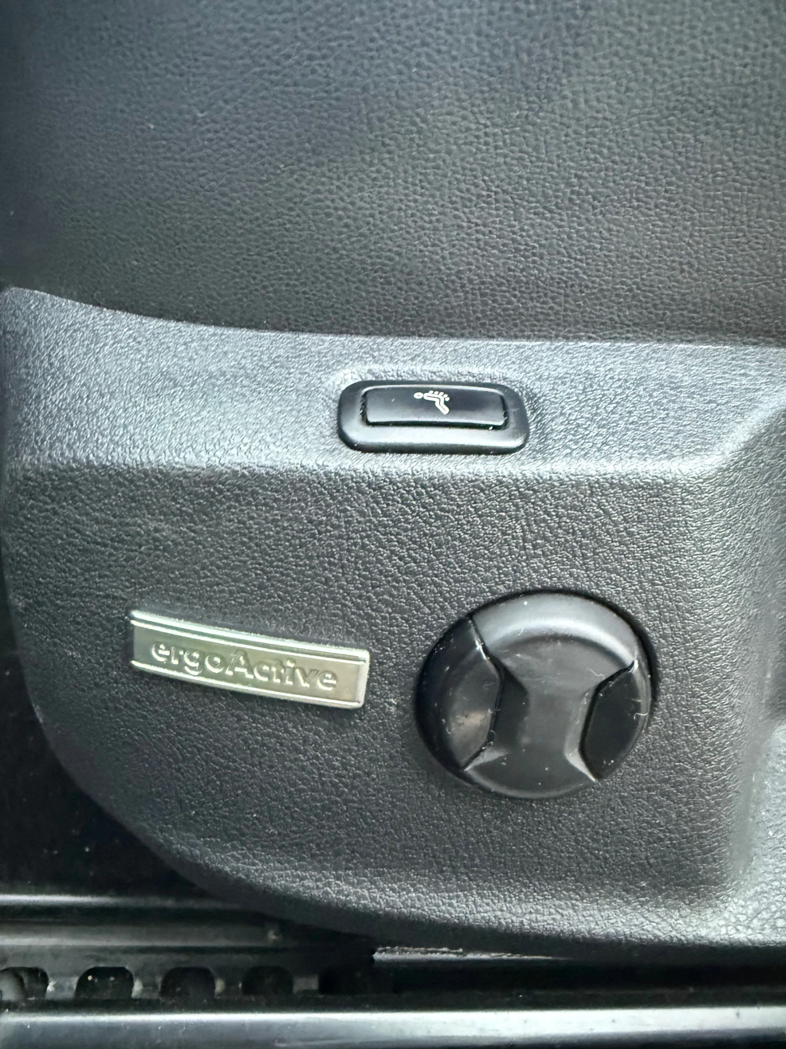 VW Golf 1.4TSI DSG, снимка 16 - Автомобили и джипове - 53978818