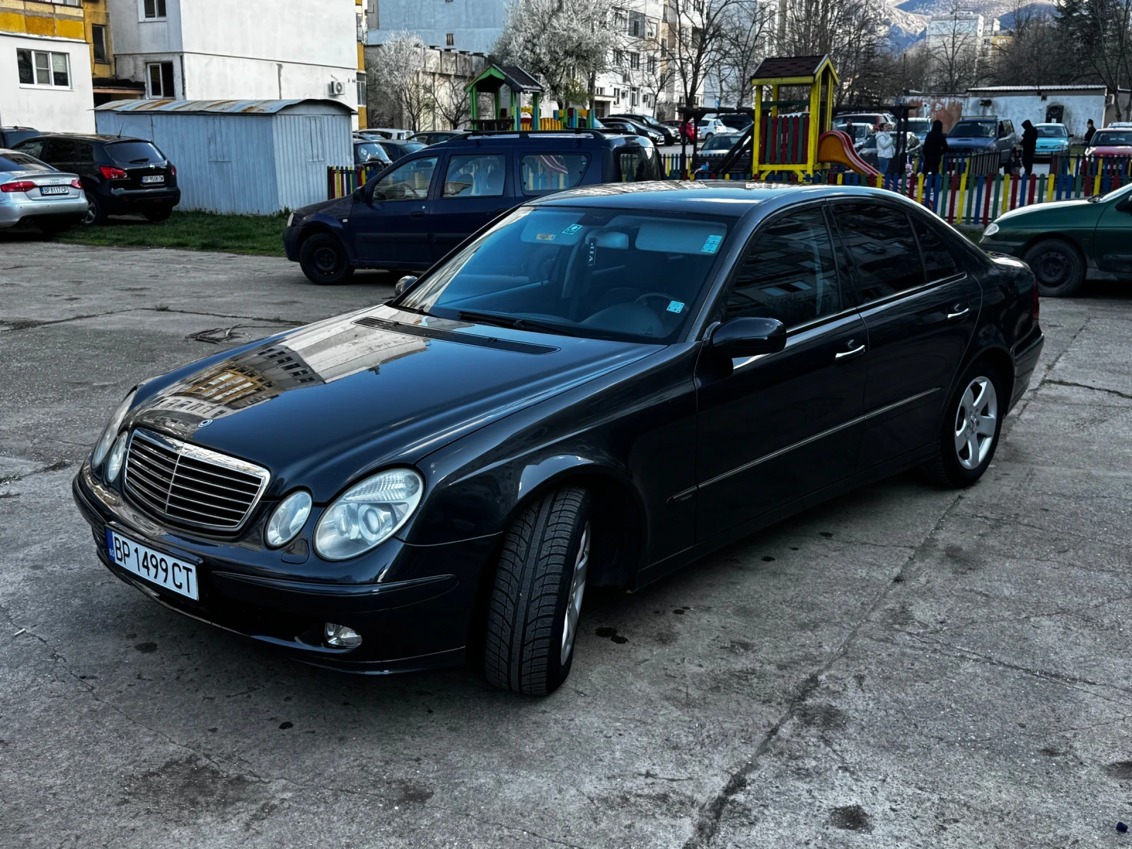 Mercedes-Benz E 270 Avantgarde, снимка 2 - Автомобили и джипове - 54110906