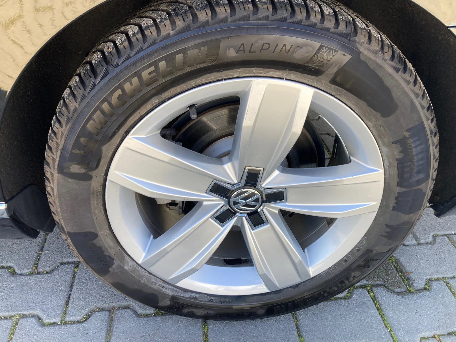 VW Passat Business, закупена от VW България, снимка 14 - Автомобили и джипове - 54316970