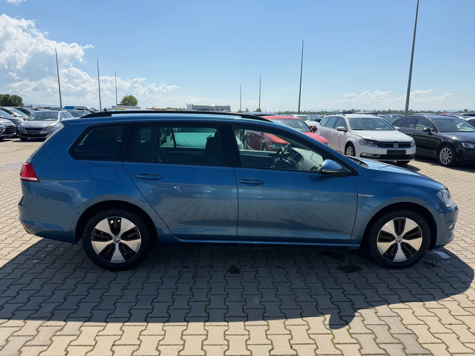 VW Golf 1.6TDI AVTOMAT/NAVI EURO 6, снимка 5 - Автомобили и джипове - 54667107