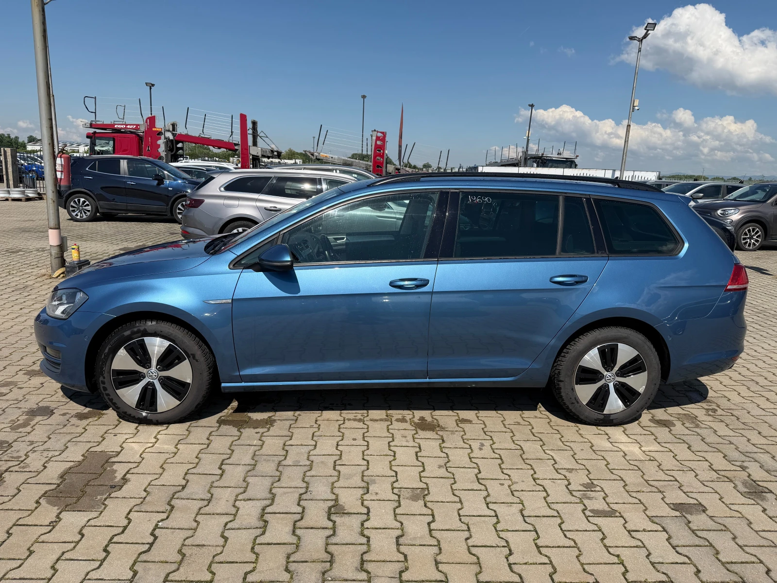 VW Golf 1.6TDI AVTOMAT/NAVI EURO 6, снимка 9 - Автомобили и джипове - 54667107