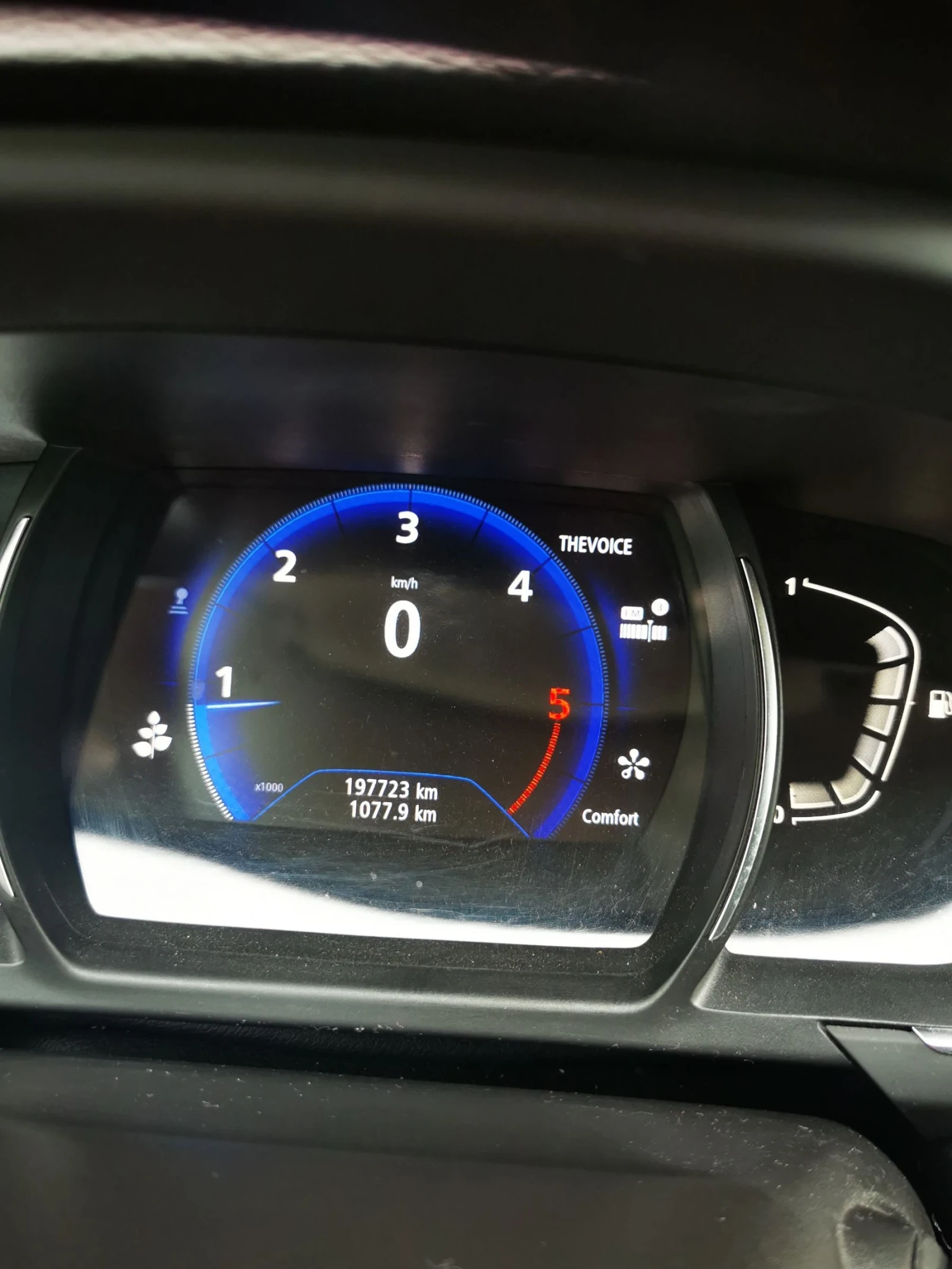 Renault Grand scenic 1.6 130к.с , снимка 11 - Автомобили и джипове - 54704514