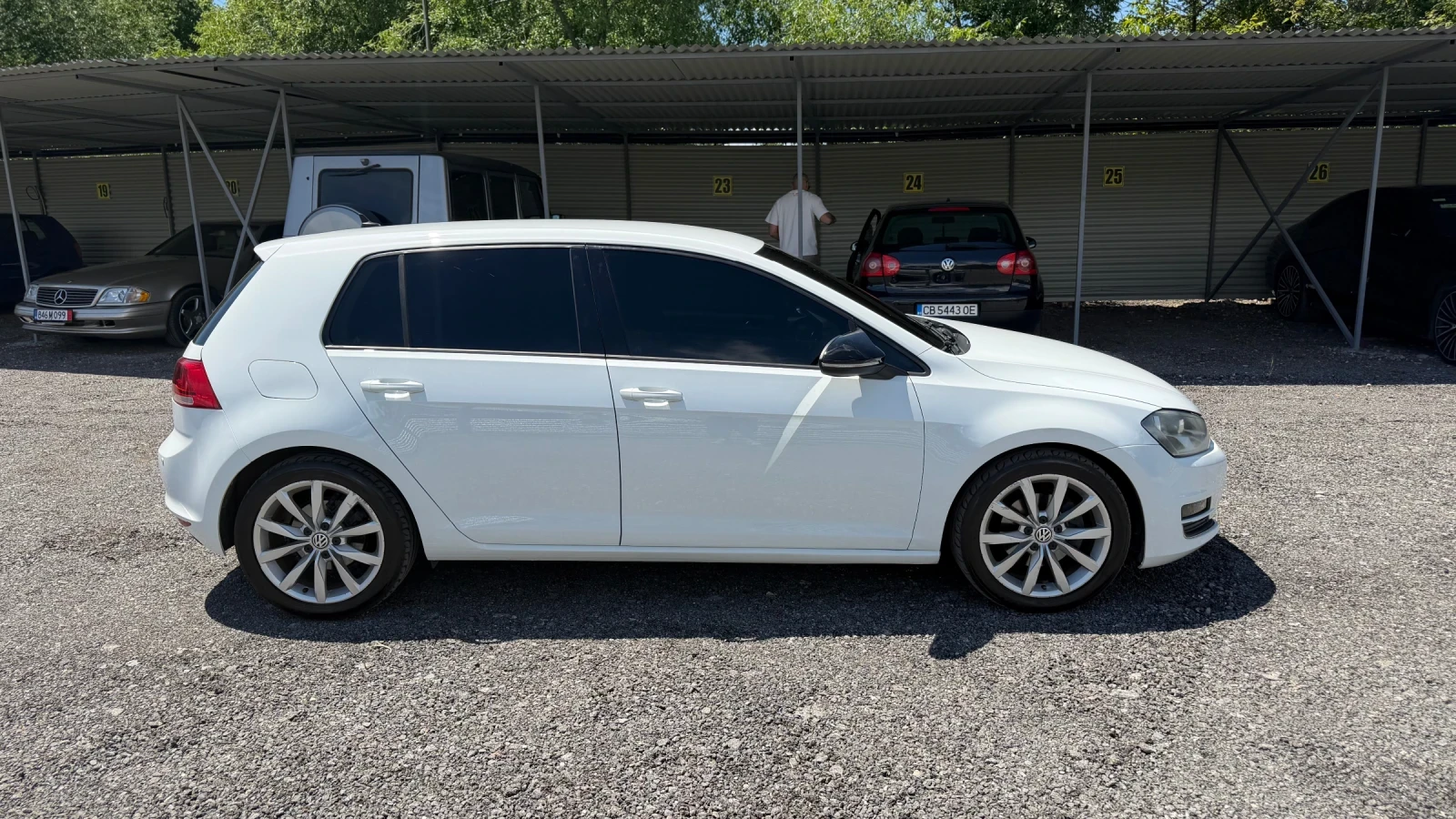 VW Golf 1.6TDI110HP!7DSG!AUTOHOLD!HIGHLINE!ОБСЛУЖЕН!TOP!, снимка 8 - Автомобили и джипове - 54766543