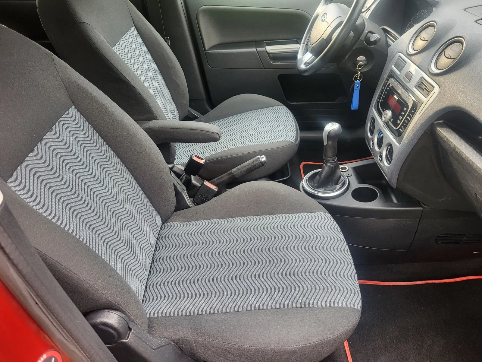 Ford Fusion 1.4i, снимка 8 - Автомобили и джипове - 54799893