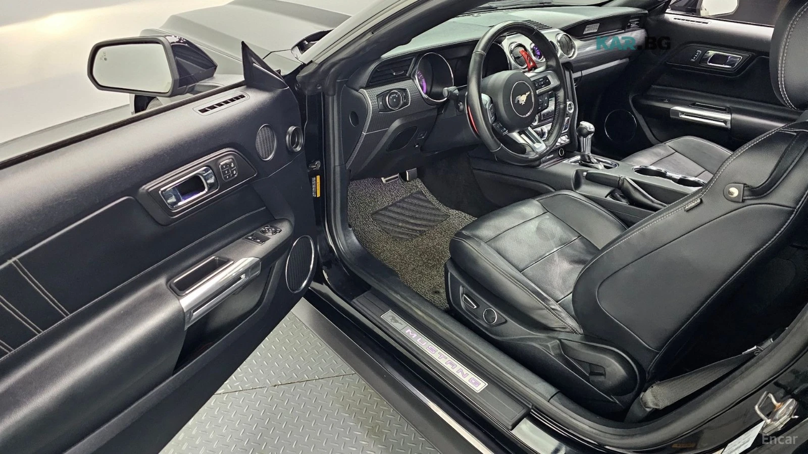 Ford Mustang 2.3* ПОДГРЕВ* ОБДУХВАНЕ* NAVI* КОЖА* CARBON, снимка 10 - Автомобили и джипове - 55139110