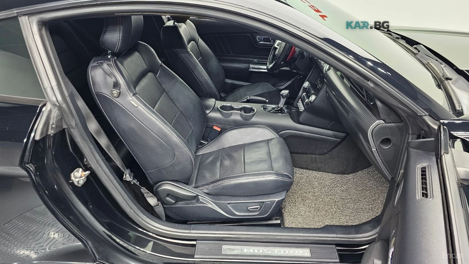 Ford Mustang 2.3* ПОДГРЕВ* ОБДУХВАНЕ* NAVI* КОЖА* CARBON, снимка 11 - Автомобили и джипове - 55139110