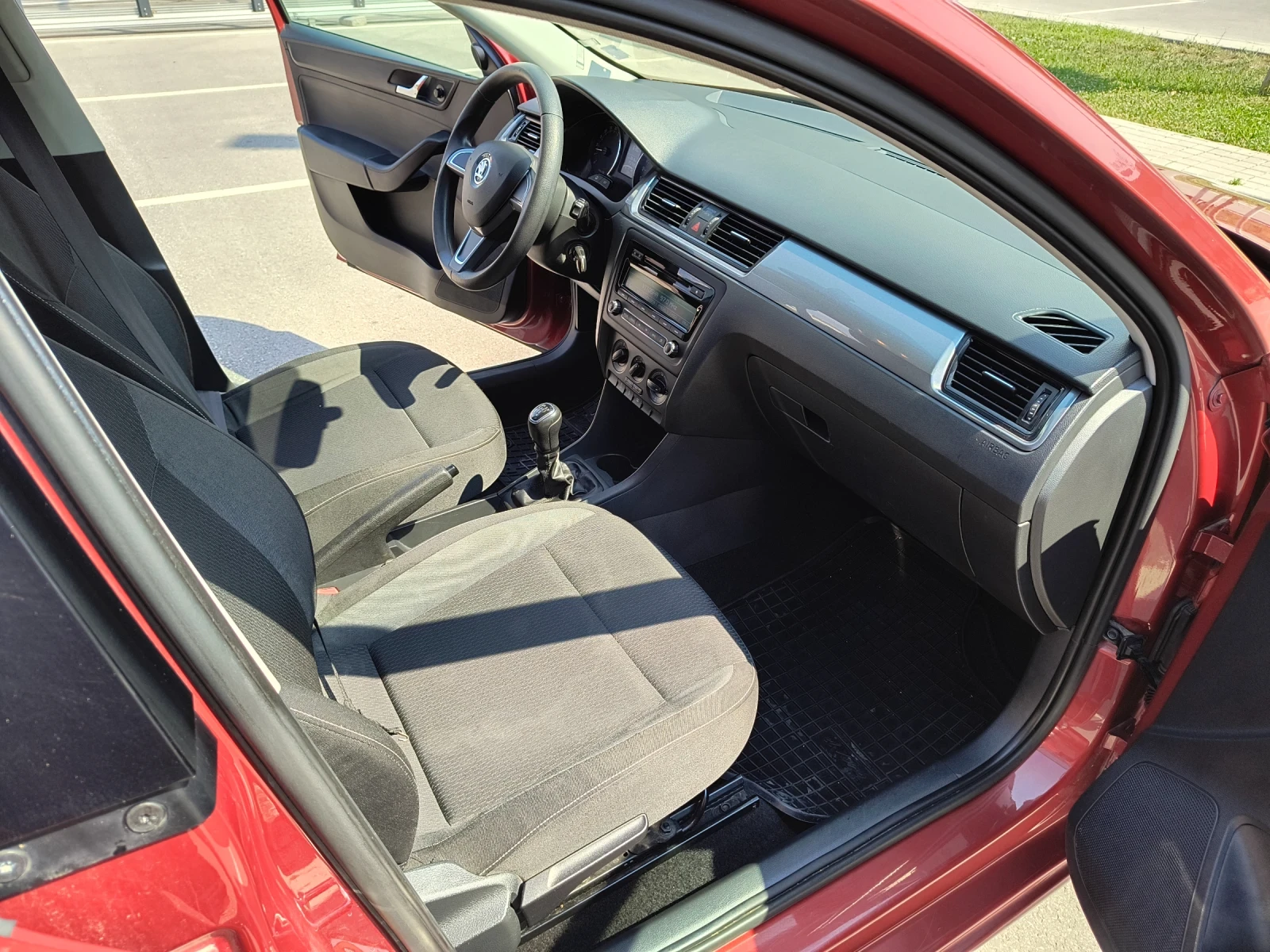 Skoda Rapid Spaceback Facelift, снимка 12 - Автомобили и джипове - 55362776