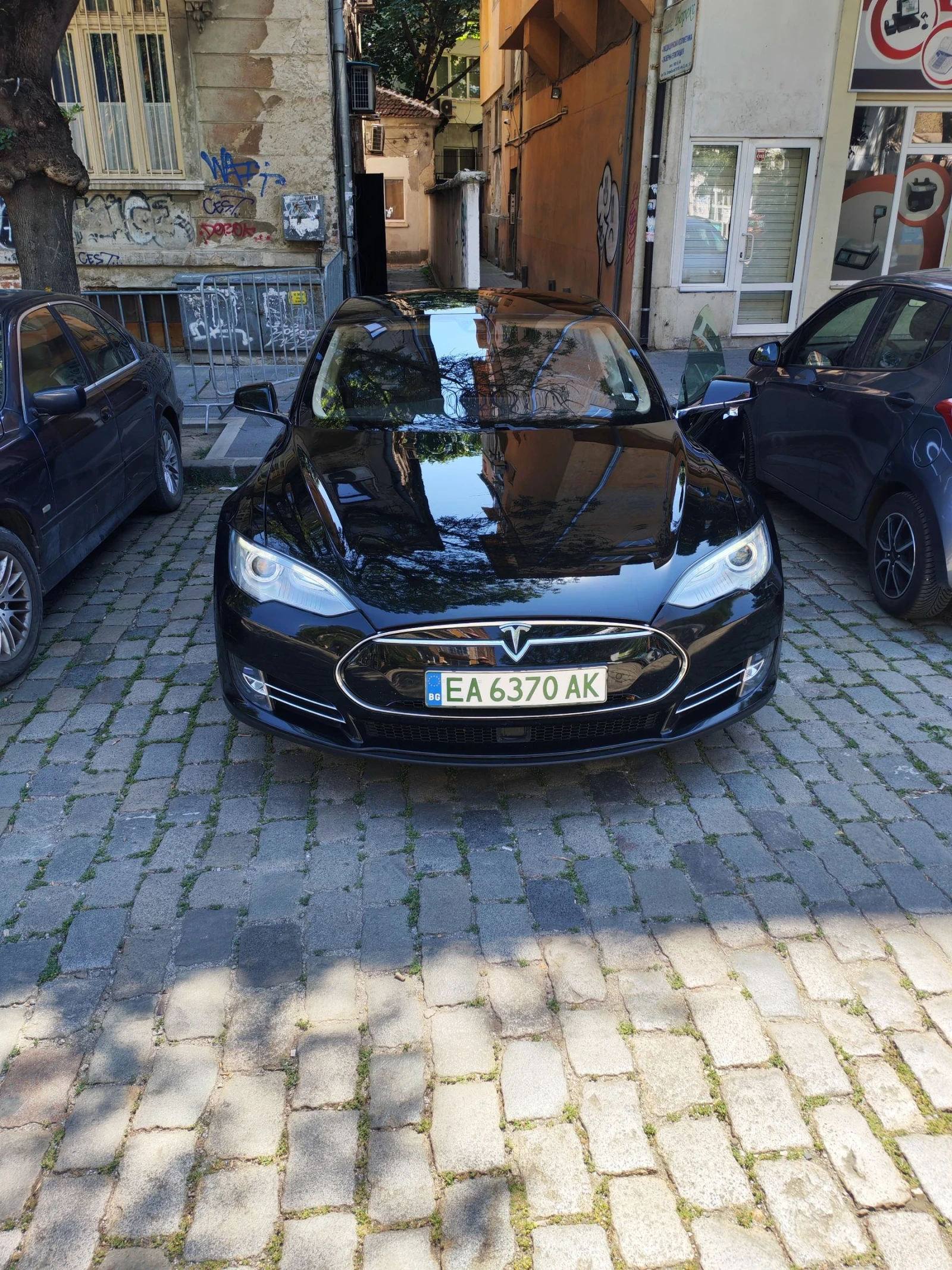 Tesla Model S Free Supercharging avtopilot 1.0