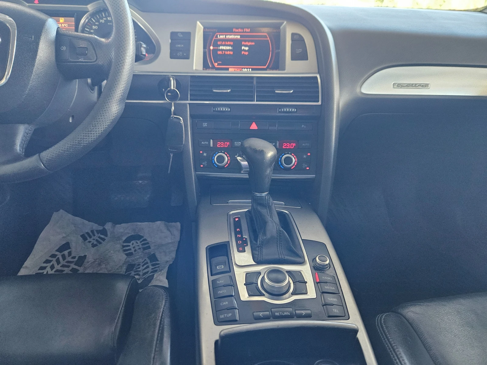 Audi A6 Allroad 3.0d, снимка 12 - Автомобили и джипове - 55642594