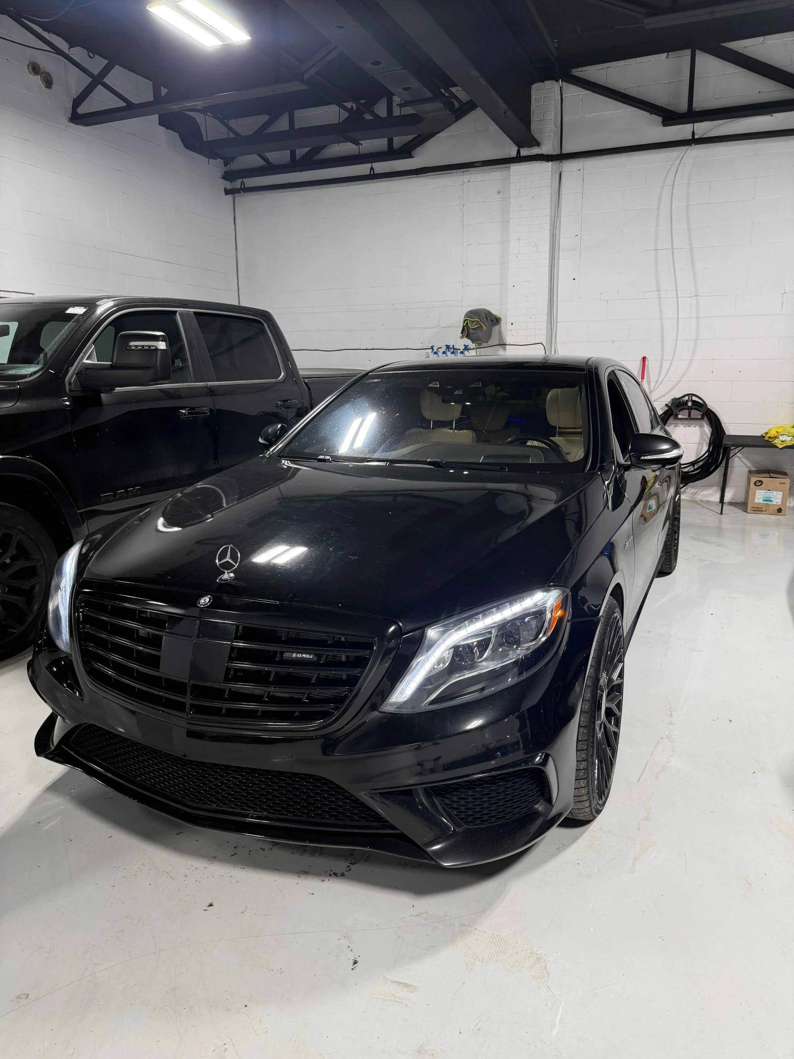 Mercedes-Benz S 63 AMG * АВТОКРЕДИТ БЕЗ ПЪРВОНАЧАЛНА ВНОСКА* , снимка 9 - Автомобили и джипове - 55831370