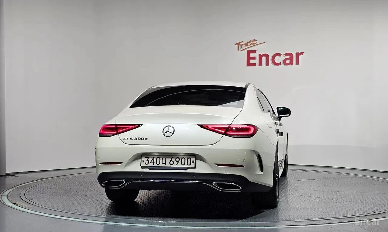 Mercedes-Benz CLS 300d AMG Line/ФИНАНСИРАНЕ, снимка 4 - Автомобили и джипове - 56019600