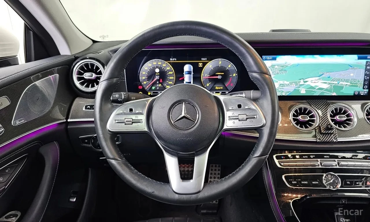 Mercedes-Benz CLS 300d AMG Line/ФИНАНСИРАНЕ, снимка 13 - Автомобили и джипове - 56019600