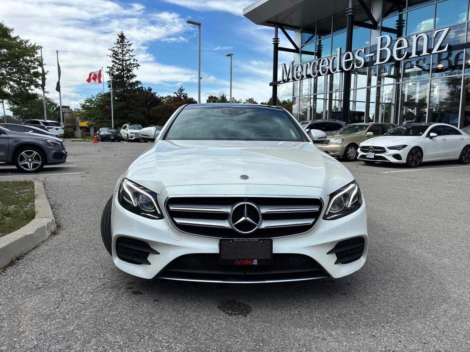 Mercedes-Benz E 300 * АВТОКРЕДИТ БЕЗ ПЪРВОНАЧАЛНА ВНОСКА* , снимка 6 - Автомобили и джипове - 56052764