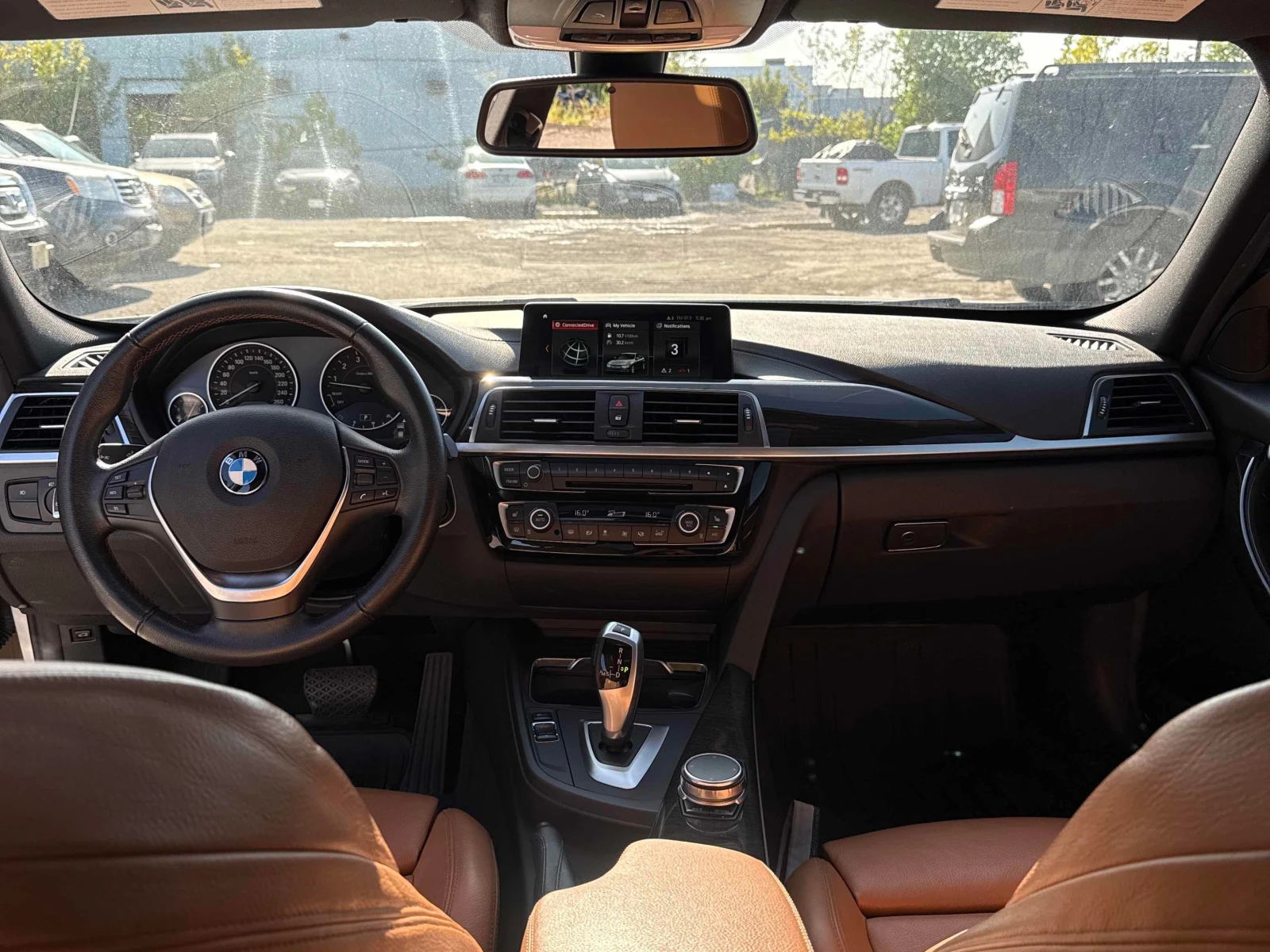 BMW 330 * xDrive * CARFAX * ОПЦИЯ ЗА ФИНАНСИРАНЕ, снимка 9 - Автомобили и джипове - 56062776
