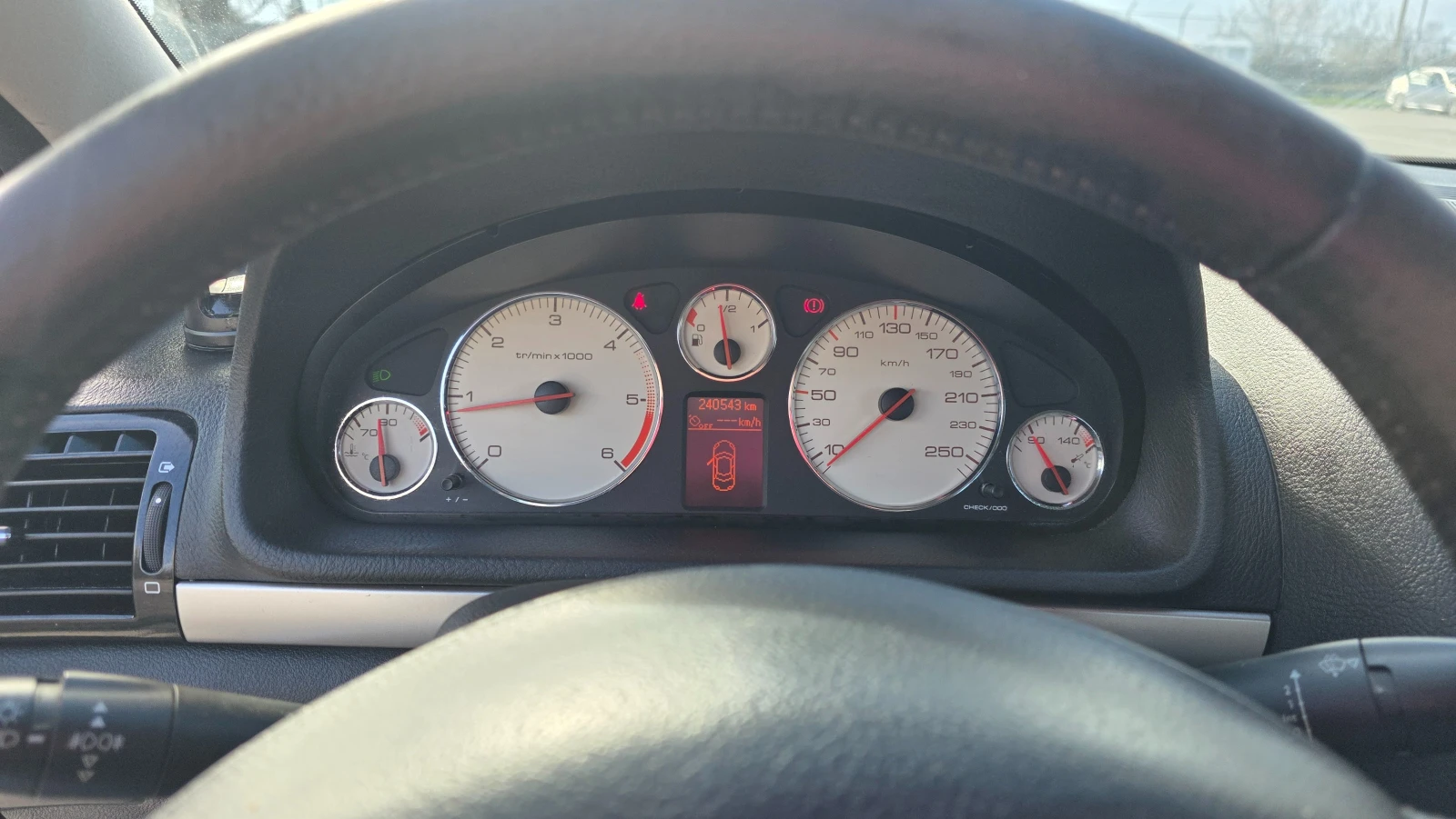 Peugeot 407, снимка 9 - Автомобили и джипове - 56244421