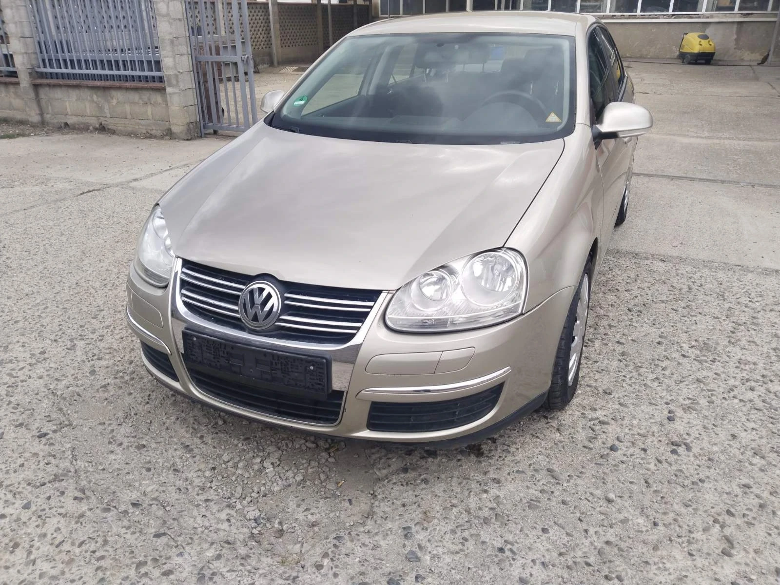 VW Jetta 1.6 /101 кс