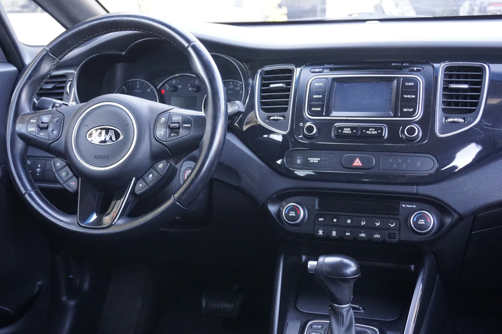 Kia Carens 1.7/�������/7����� | Mobile.bg � ����������� 12