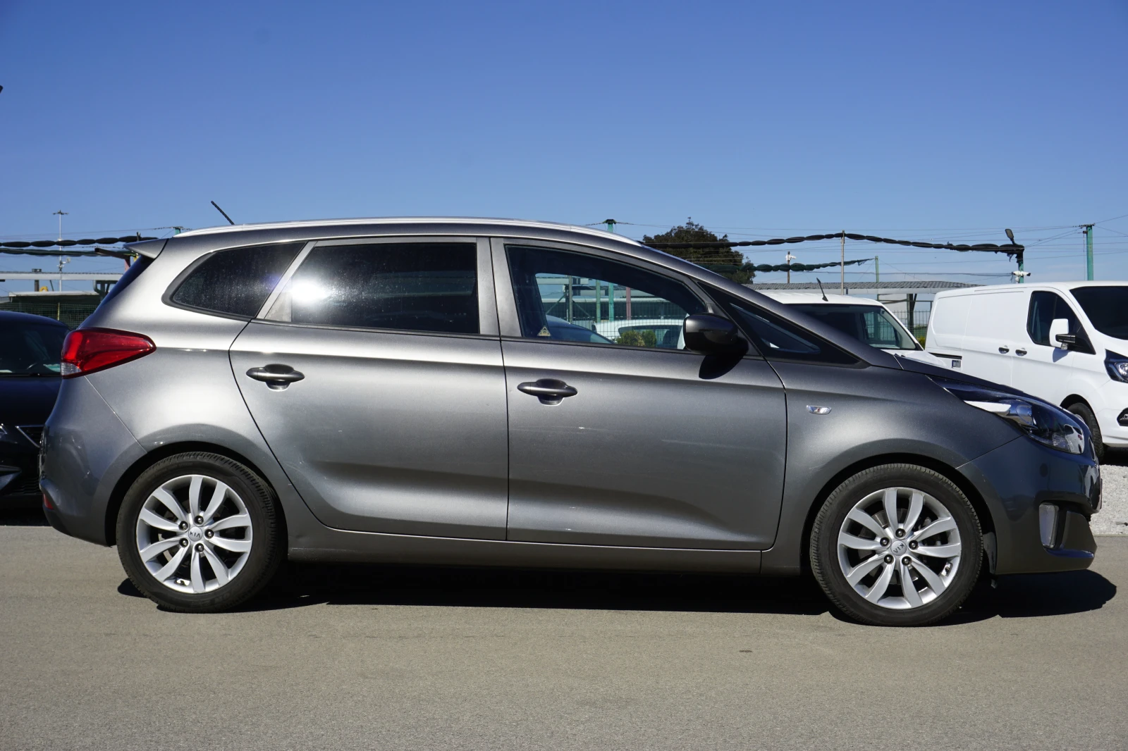 Kia Carens 1.7/�������/7����� | Mobile.bg � ����������� 8