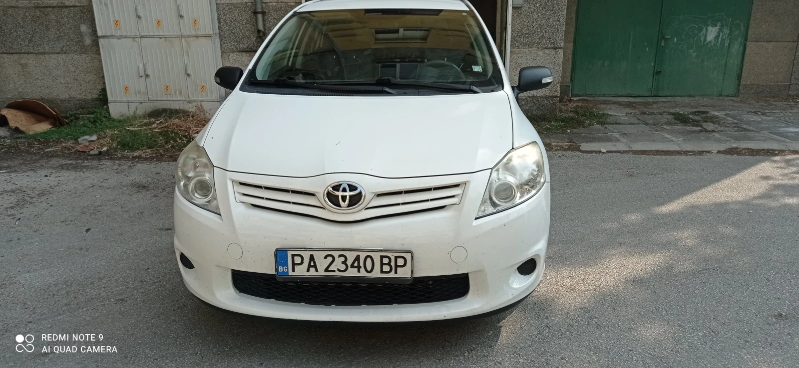 Toyota Auris, снимка 2 - Автомобили и джипове - 56608823