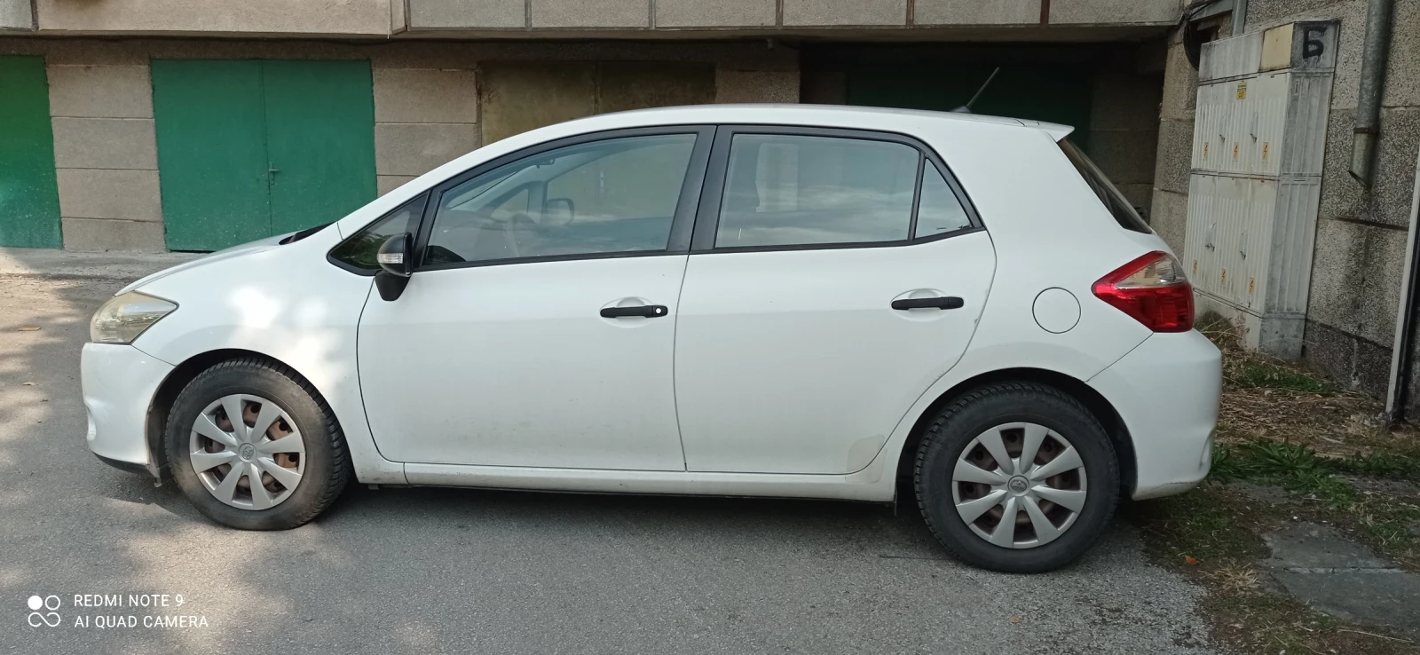 Toyota Auris, снимка 3 - Автомобили и джипове - 56608823