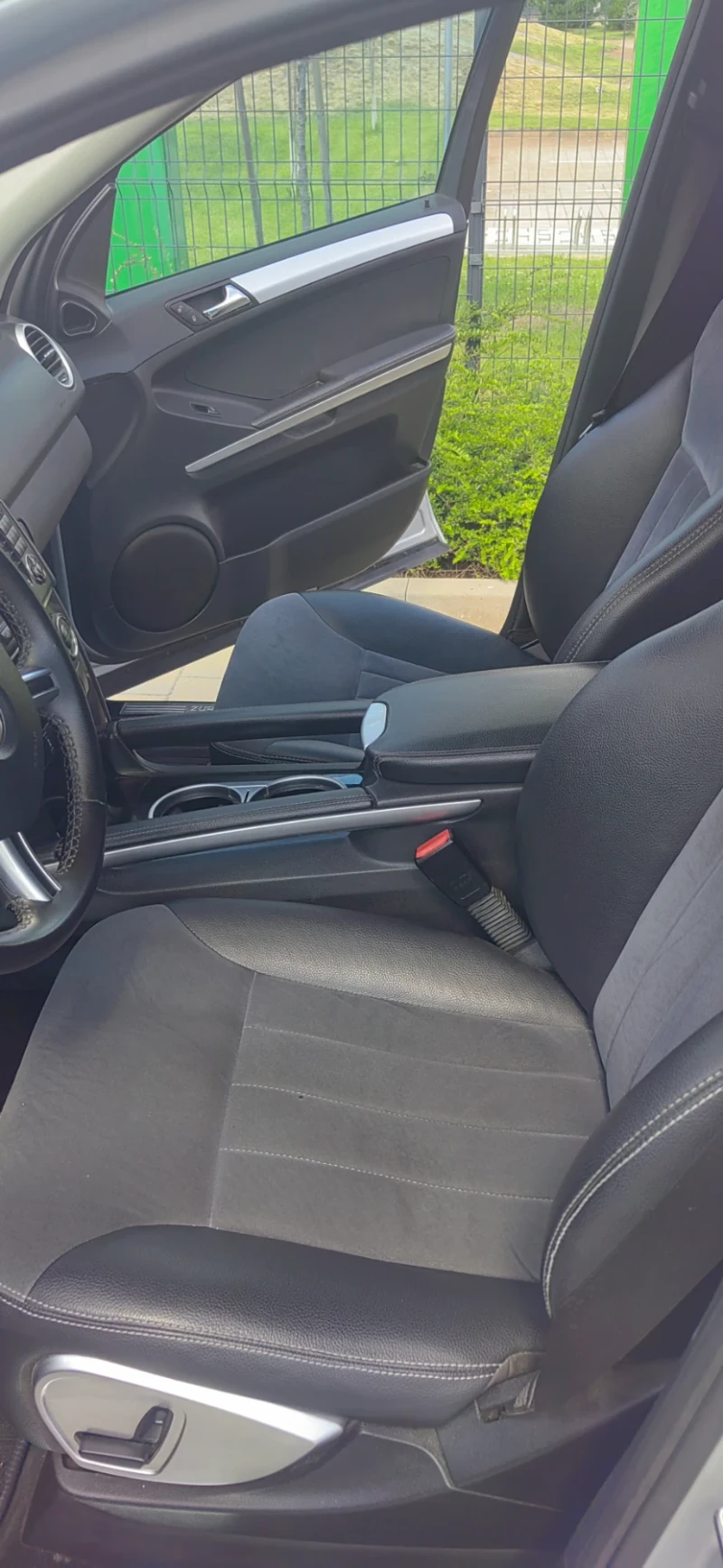 Mercedes-Benz ML 320, снимка 7 - Автомобили и джипове - 51464297
