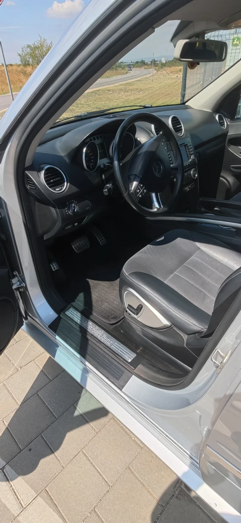 Mercedes-Benz ML 320, снимка 9 - Автомобили и джипове - 51464297