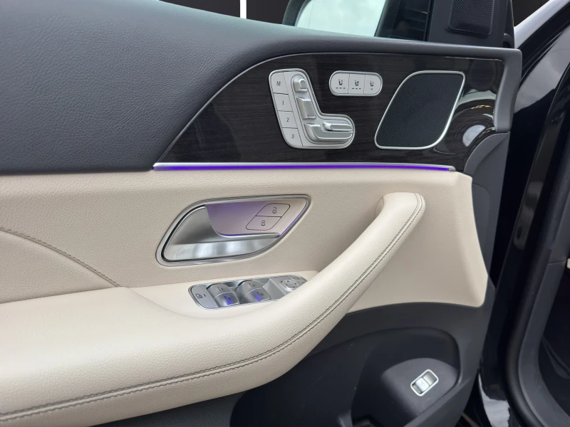 Mercedes-Benz GLS 400 d* AMG* PANO* KEYLESS* DISTR* AIRMATIC* * * , снимка 8 - Автомобили и джипове - 52322516