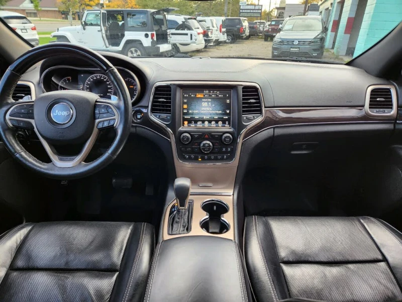 Jeep Grand cherokee Overland 4WD, снимка 8 - Автомобили и джипове - 52815911