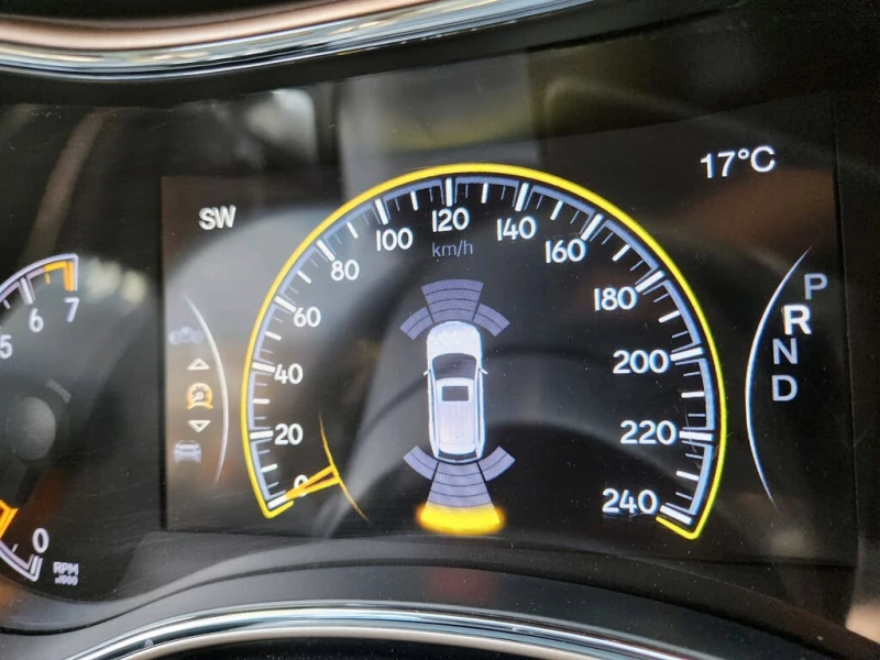 Jeep Grand cherokee Overland 4WD, снимка 7 - Автомобили и джипове - 52815911