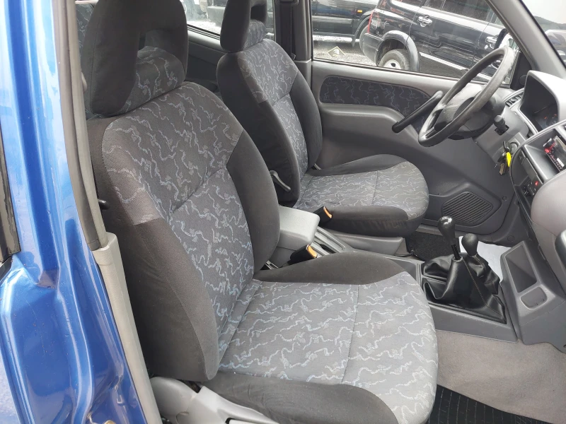 Nissan Terrano КЛИМАТИК-4x4-ТОП СЪСТОЯНИЕ, снимка 7 - Автомобили и джипове - 53211583