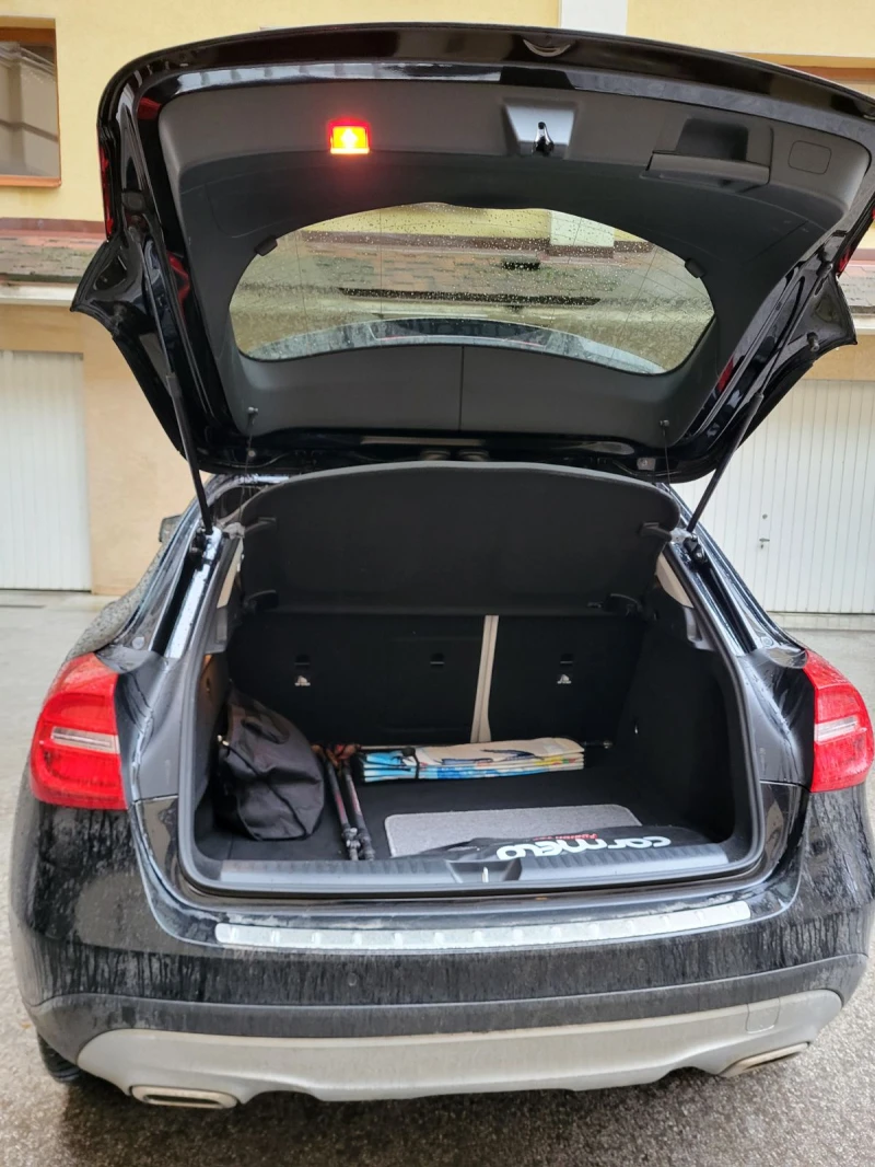Mercedes-Benz GLA 200 d 4Matic SUV, снимка 7 - Автомобили и джипове - 53243126