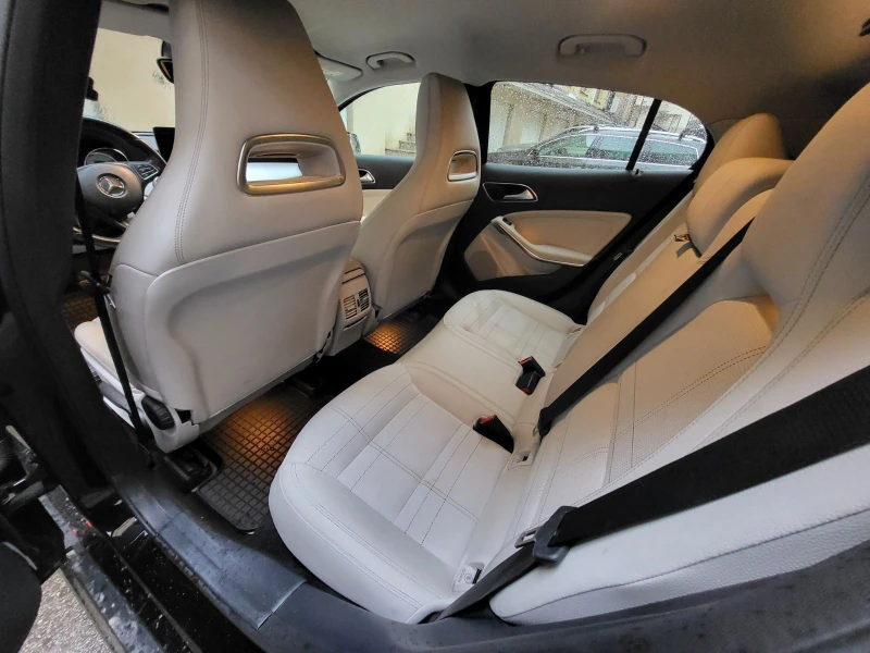 Mercedes-Benz GLA 200 d 4Matic SUV, снимка 14 - Автомобили и джипове - 53243126