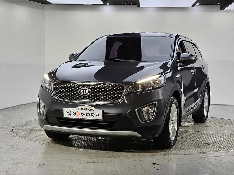 Kia Sorento 2.0 2WD LUXURY, снимка 2 - Автомобили и джипове - 56305546