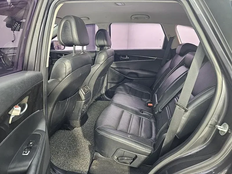 Kia Sorento 2.0 2WD LUXURY, снимка 9 - Автомобили и джипове - 56305546