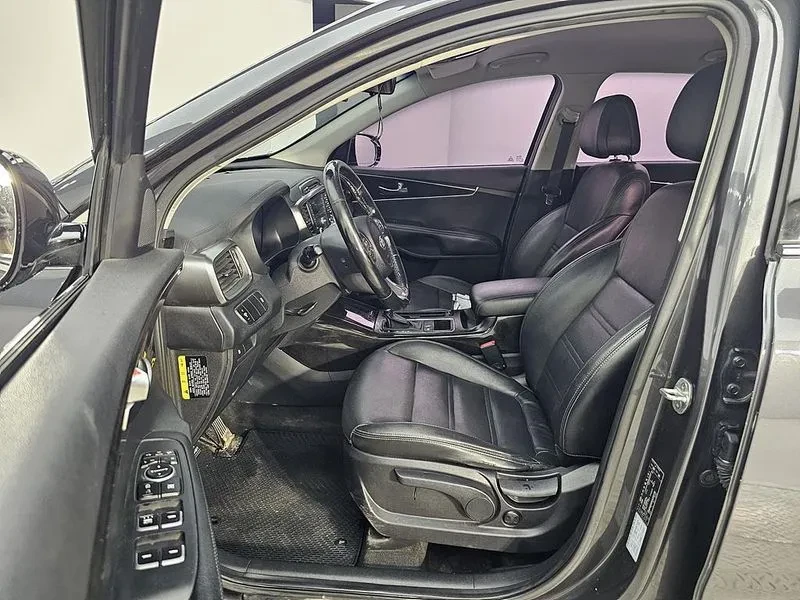 Kia Sorento 2.0 2WD LUXURY, снимка 8 - Автомобили и джипове - 56305546