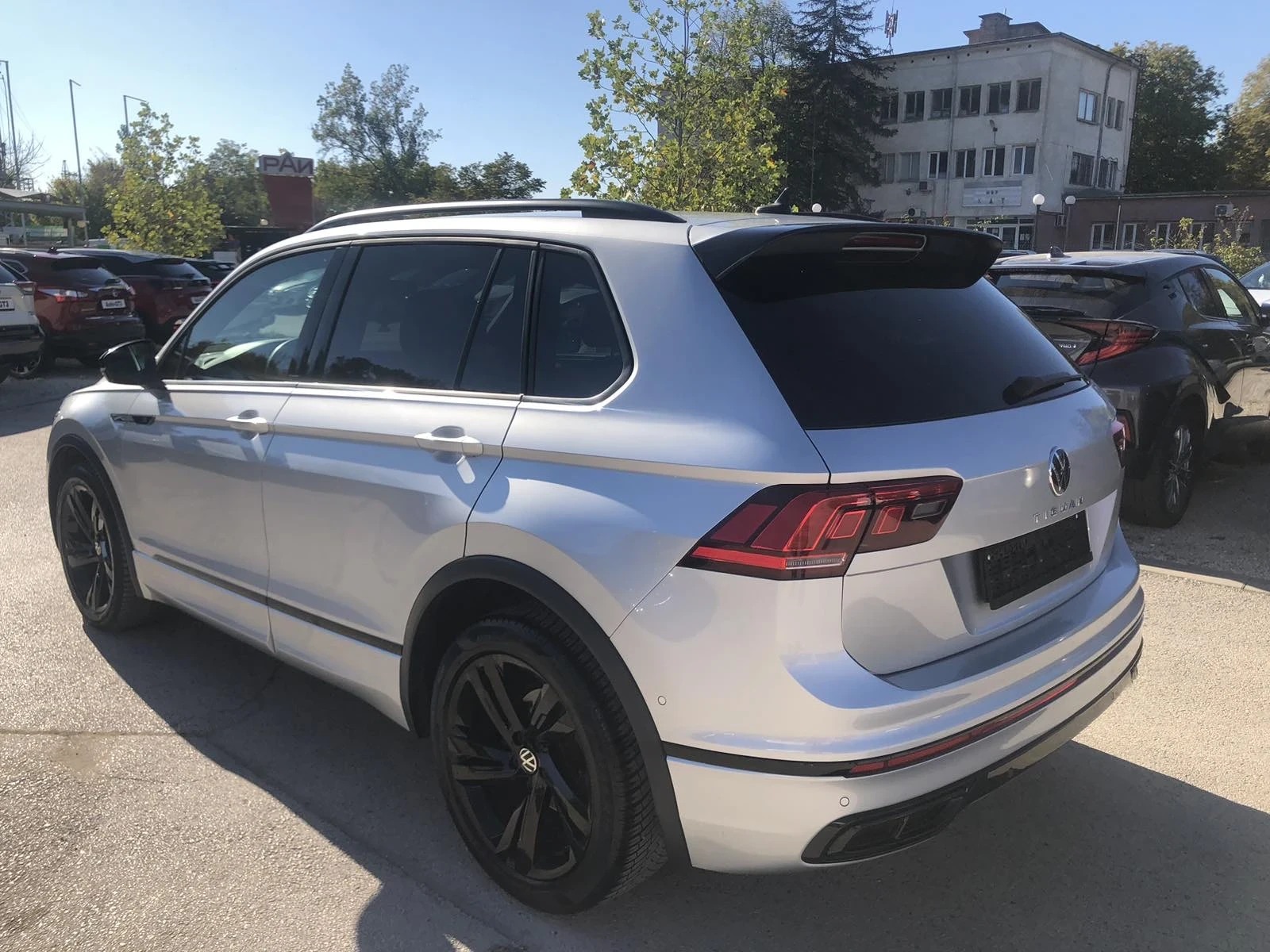 VW Tiguan R-Line * 2.0TDi* DSG * Assist Line* Black Edition - изображение 4