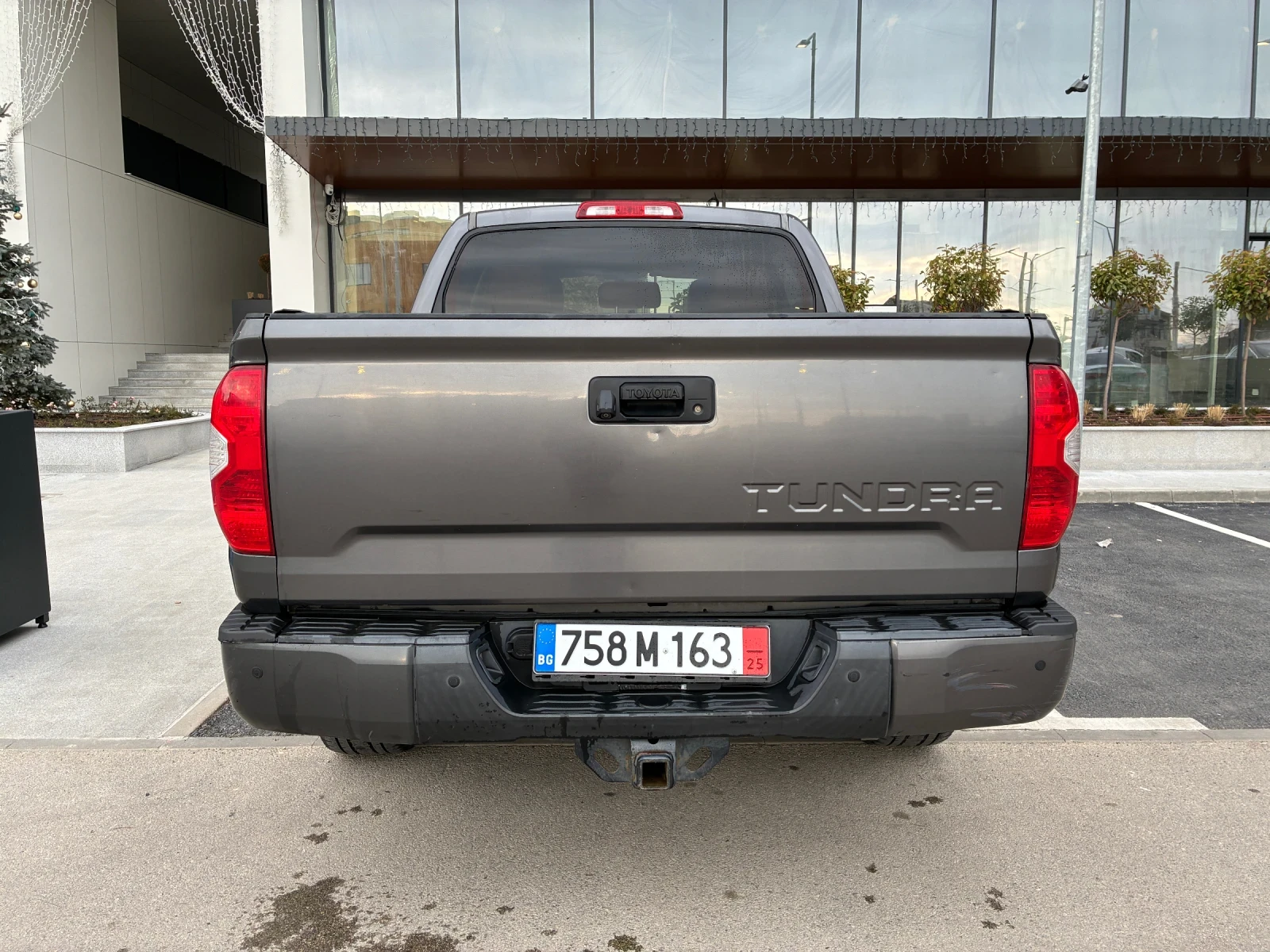 Toyota Tundra 1794 Limited Edition 5.7 V8 - изображение 9