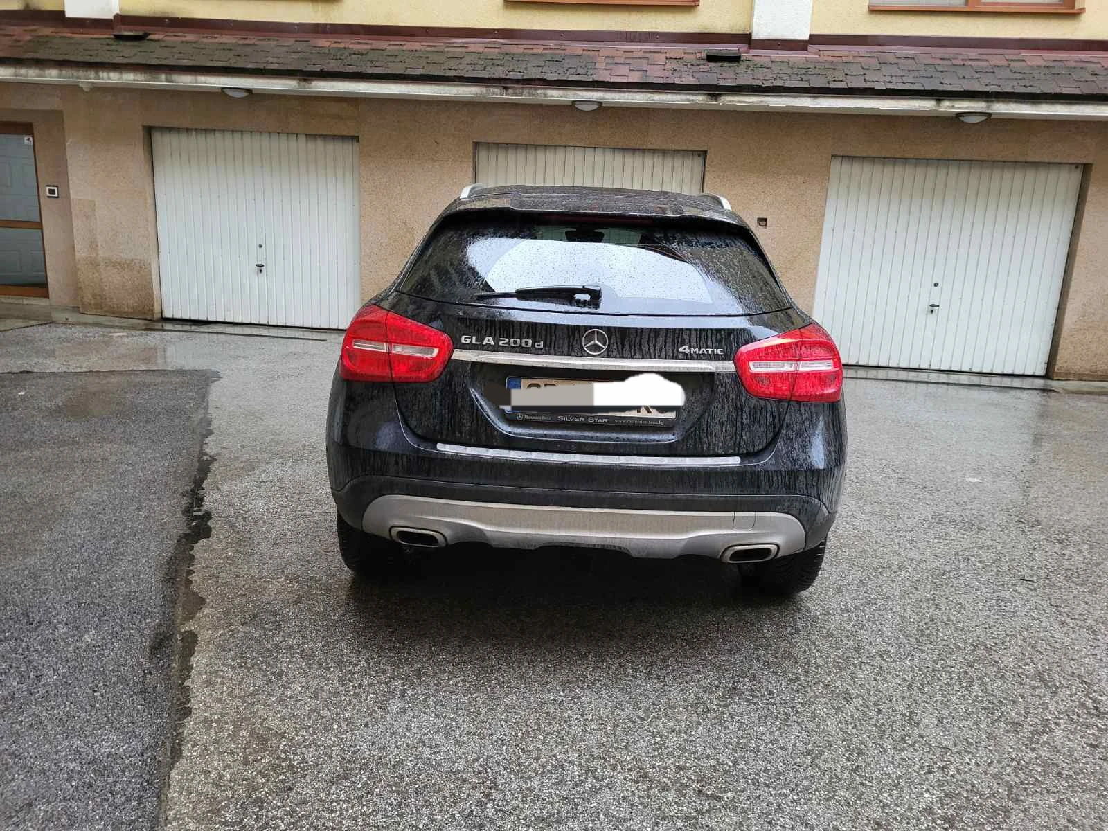 Mercedes-Benz GLA 200 d 4Matic SUV - изображение 2