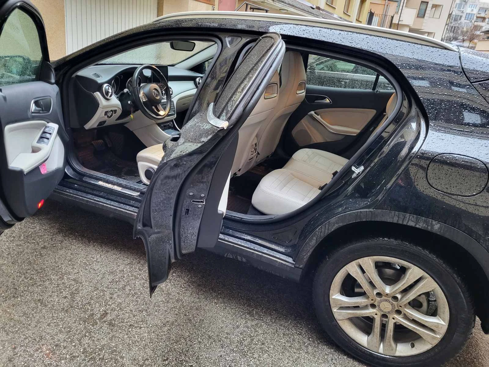 Mercedes-Benz GLA 200 d 4Matic SUV - изображение 9