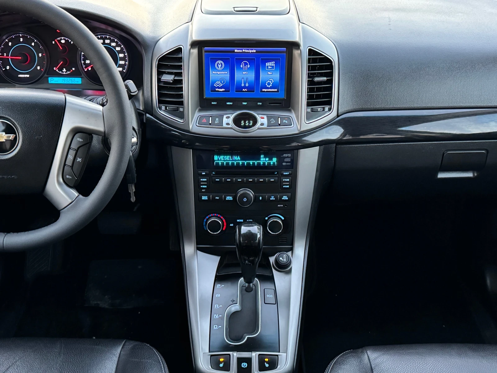 Chevrolet Captiva 2.2VCDI 4x4 6+ 1 АВТОМАТ, снимка 12 - Автомобили и джипове - 54127986