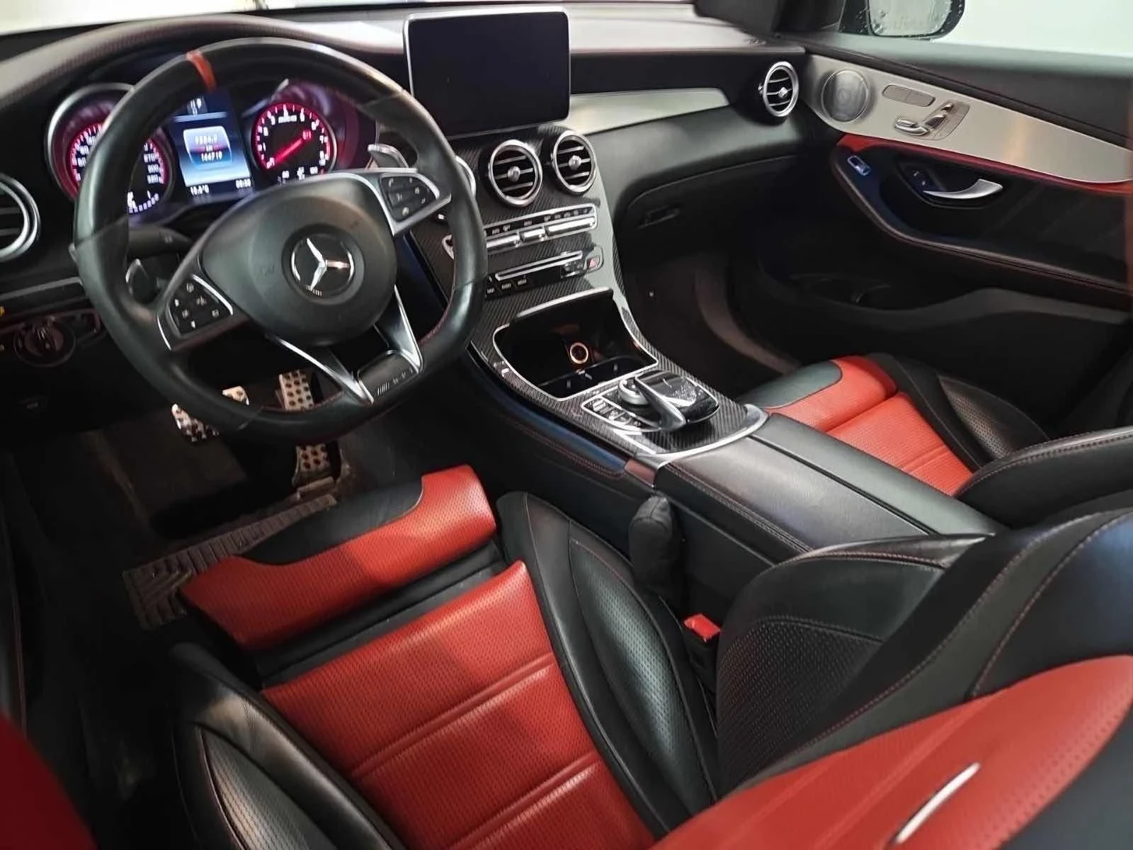 Mercedes-Benz GLC 63 AMG 63 S* 360* Burmester* Шибидах* Подгрев* Keyless, снимка 6 - Автомобили и джипове - 55090272