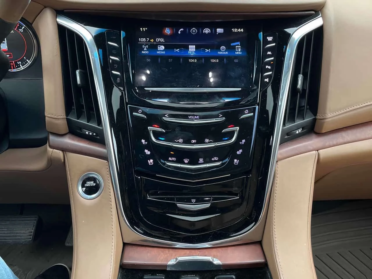 Cadillac Escalade * Platinum * АВТОКРЕДИТ БЕЗ ПЪРВОНАЧАЛНА ВНОСКА* , снимка 9 - Автомобили и джипове - 55135408