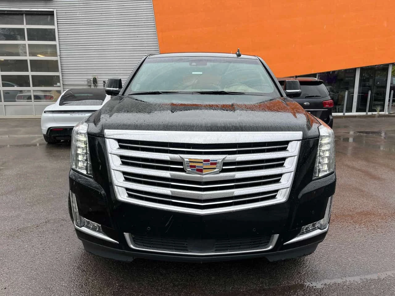 Cadillac Escalade * Platinum * АВТОКРЕДИТ БЕЗ ПЪРВОНАЧАЛНА ВНОСКА* , снимка 6 - Автомобили и джипове - 55135408