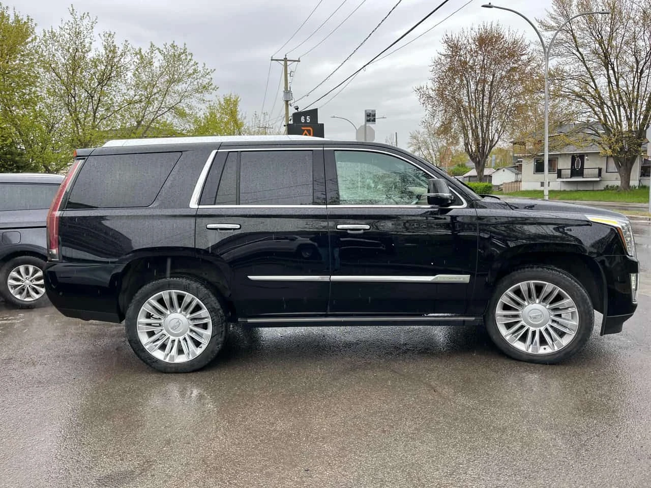 Cadillac Escalade * Platinum * АВТОКРЕДИТ БЕЗ ПЪРВОНАЧАЛНА ВНОСКА* , снимка 3 - Автомобили и джипове - 55135408