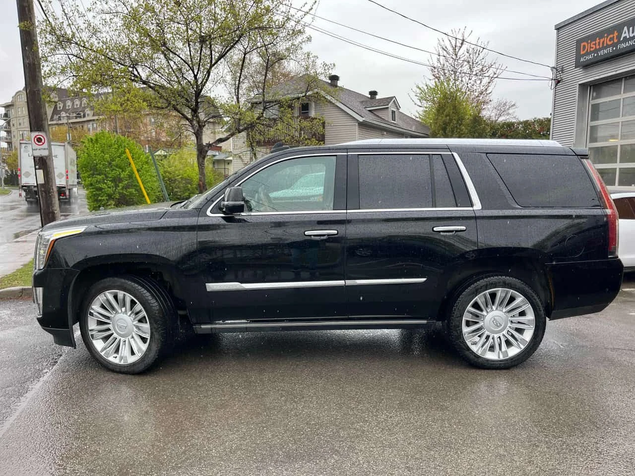 Cadillac Escalade * Platinum * АВТОКРЕДИТ БЕЗ ПЪРВОНАЧАЛНА ВНОСКА* , снимка 2 - Автомобили и джипове - 55135408