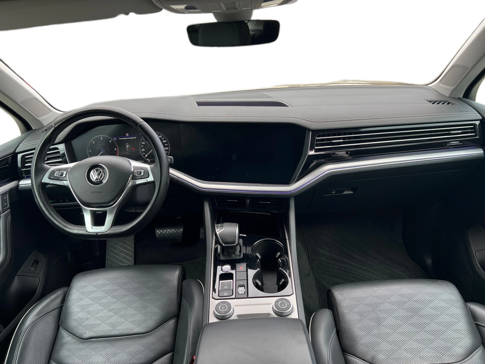 VW Touareg 3.0 V6 TDI, снимка 6 - Автомобили и джипове - 56720047