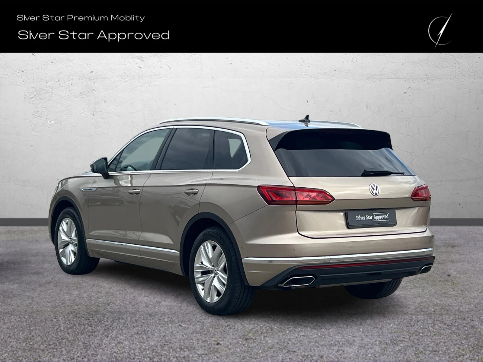 VW Touareg 3.0 V6 TDI, снимка 4 - Автомобили и джипове - 56720047