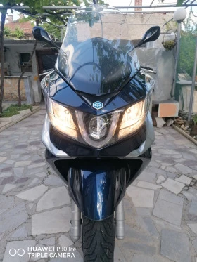  Piaggio X10