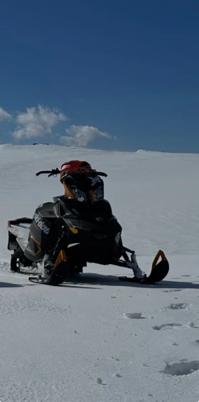 ����� �� �������� �� Ski-Doo Summit